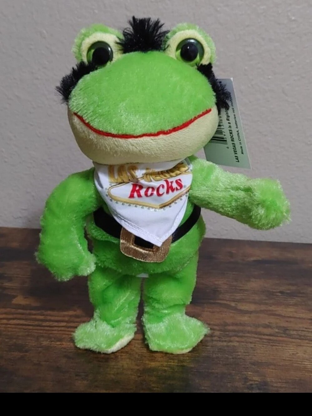 Adorable Las Vegas Rocks Vinnie The Frog Singing Animated Brand New With Tags.
